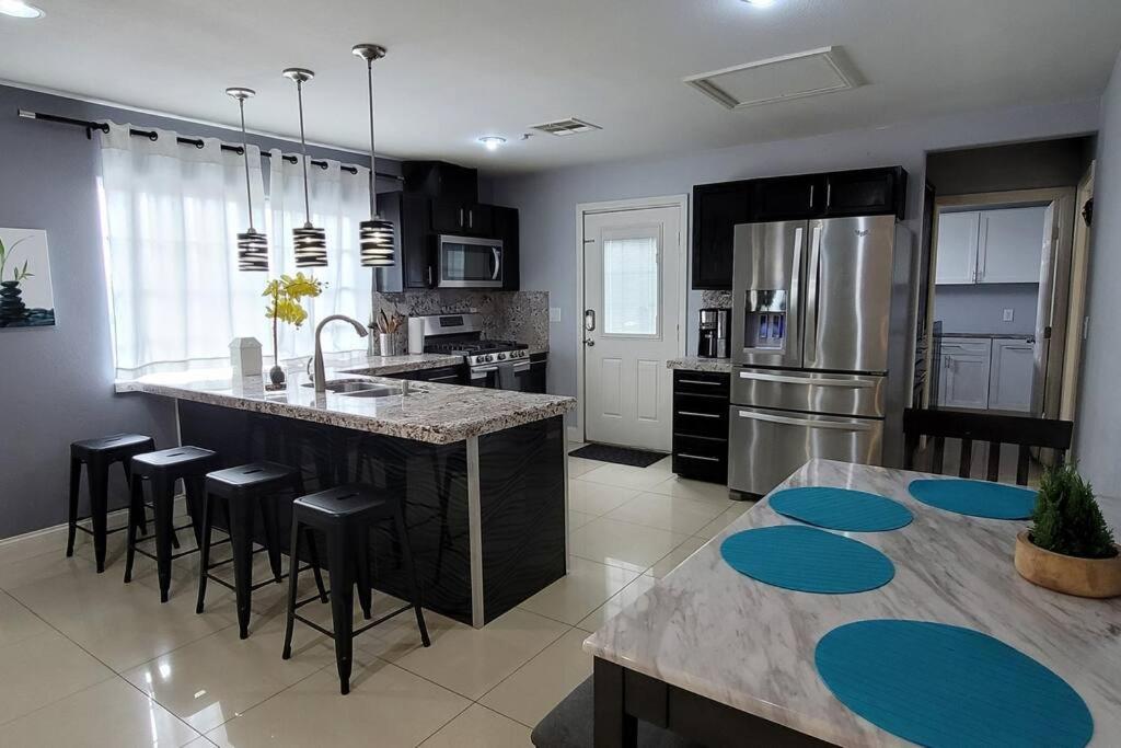 K - Fully Remodeled And Professionally Decorated Лас-Вегас Экстерьер фото