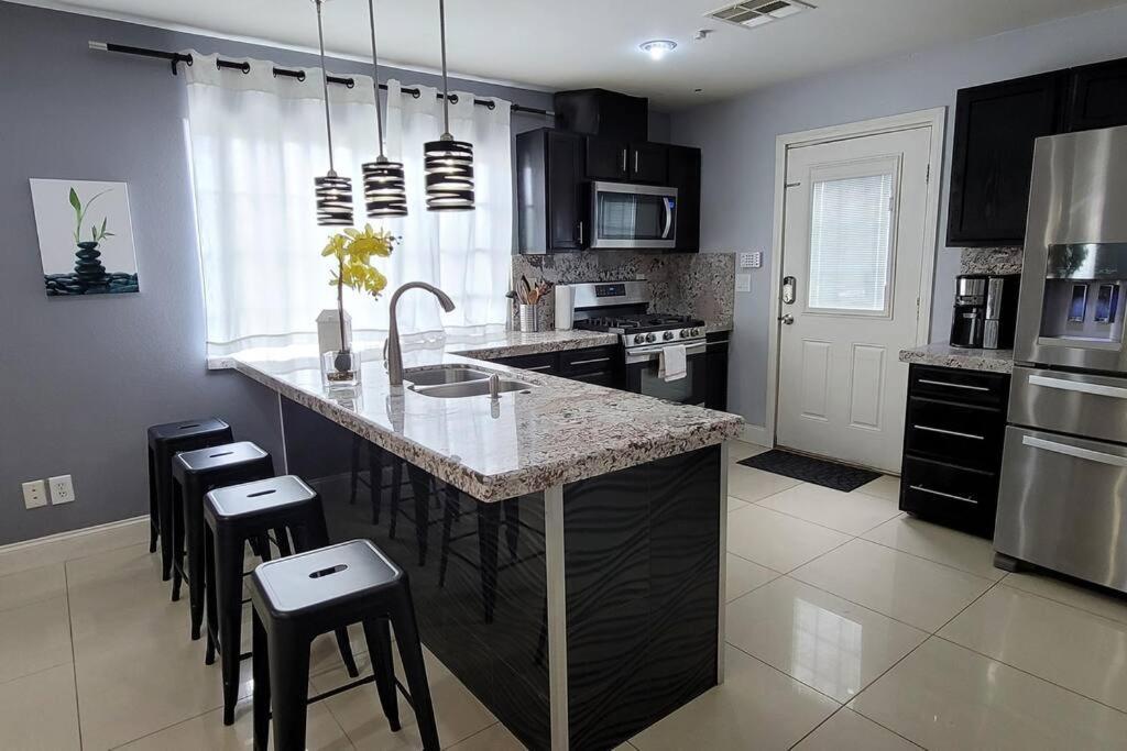 K - Fully Remodeled And Professionally Decorated Лас-Вегас Экстерьер фото