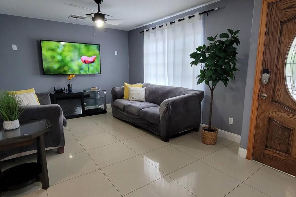 K - Fully Remodeled And Professionally Decorated Лас-Вегас Экстерьер фото